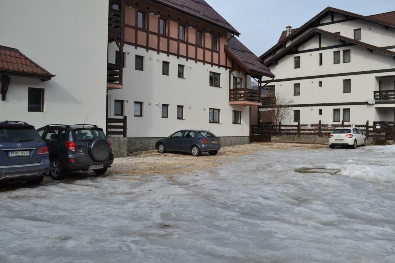Apartament Golden Rose 1 Buşteni Eksteriør billede